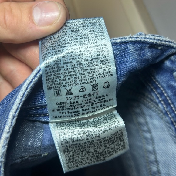 Vintage Diesel made in Italy "Ruby" distressed flared jeans - Picture 15 of 16